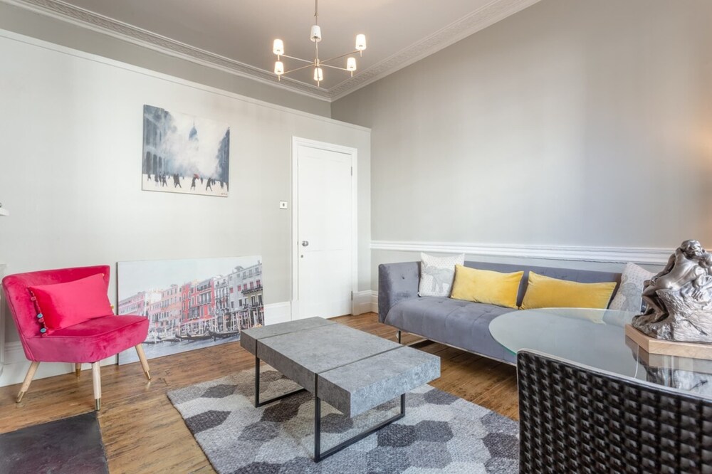 Vogue 1 Bedroom Pimlico Flat Near Victoria Station