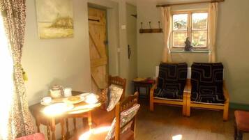 Cottage | 2 slaapkamers, een bureau, een strijkplank/strijkijzer, beddengoed