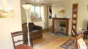 Casa de campo | 2 habitaciones, escritorio y tabla de planchar con plancha