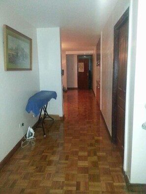 House, 3 Bedrooms | Living area | LCD TV - York Palace (Nairobi)