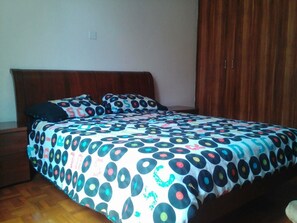 House, 3 Bedrooms | 3 bedrooms, iron/ironing board, free cribs/infant beds, free WiFi - York Palace (Nairobi)