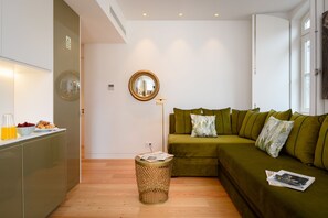 Standard-Apartment, 1 Schlafzimmer | Wohnbereich | Smart-TV