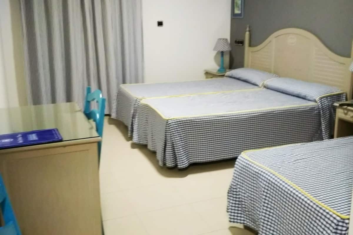 Triple Room, Sea View | Free WiFi, bed sheets