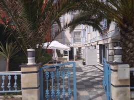 Entrada al alojamiento