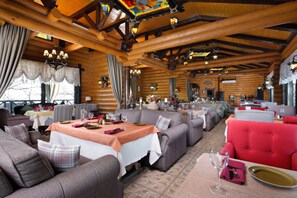Dining - Park Rodnik Otel (Pyatigorsk)