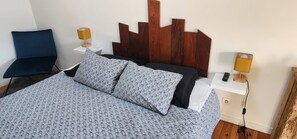 Habitació doble superior (Castellas) | Roba de llit d'alta qualitat i matalassos Tempur-Pedic 