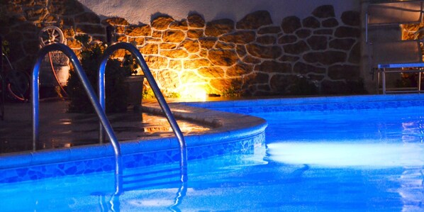 Outdoor pool, pool umbrellas, sun loungers - Il Quadrifoglio (Trapani)