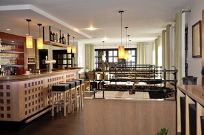 Bar (on property) - Landgasthaus Zum Alten Fritz (Asbach)