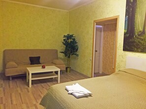 อพาร์ทเมนท์ | โต๊ะทำงาน, เตารีด/โต๊ะรีดผ้า, Wi-Fi ฟรี