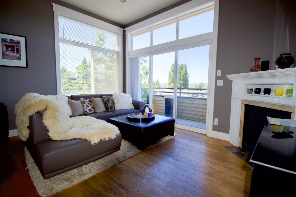 Comfort and Grace on Queen Anne Hill