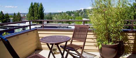 Deluxe House, 3 Bedrooms | Balcony