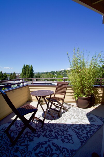 Comfort and Grace on Queen Anne Hill