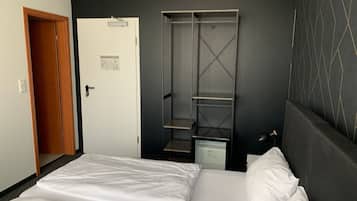 Doppelzimmer | Schreibtisch, schallisolierte Zimmer, kostenloses WLAN, Bettwäsche