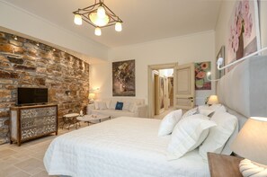 Deluxe villa, 4 slaapkamers | 4 slaapkamers, luxe beddengoed, een kluis op de kamer