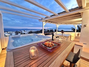 Deluxe Villa, 4 Bedrooms | Jetted bathtub - Villa Pari Manda (Naxos)