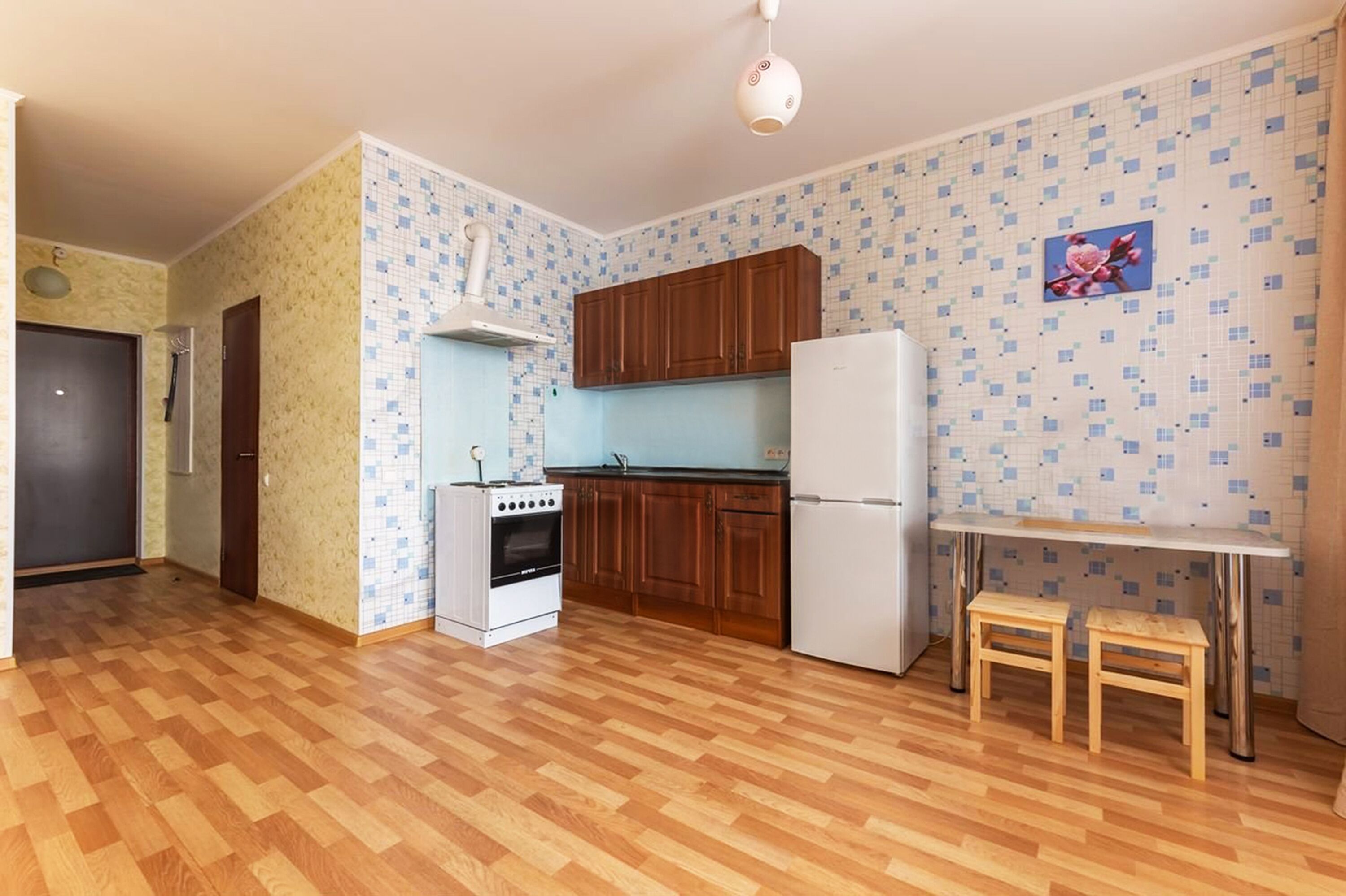 Apartment | Eigene Kochnische | Großer Kühlschrank, Mikrowelle, Ofen, Herdplatte