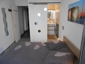 Doppelzimmer (Haute de la Draperie)