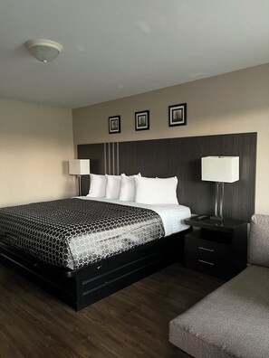 Habitació Deluxe, 1 llit de matrimoni gran, no fumadors | Cortines opaques, wifi gratuïta i roba de llit 