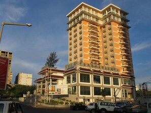 Front of property - Sogecoa Apart Hotel (Maputo)