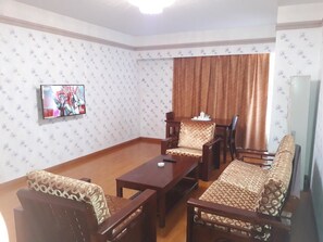 Apartment, 3 Bedrooms | Living area | Flat-screen TV - Sogecoa Apart Hotel (Maputo)