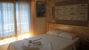 WiFi (free), individually decorated - Mervan Otel (Bodrum)
