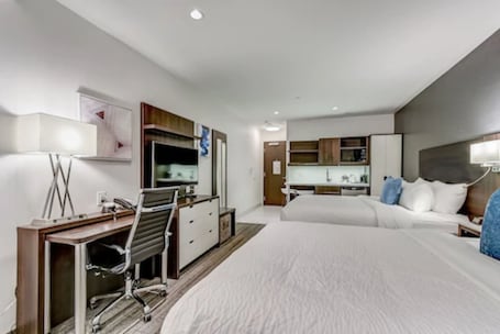 Studio, 2 Queen Beds | Egyptian cotton sheets, premium bedding, in-room safe, desk