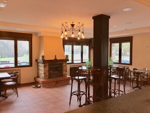 Bar (in der Unterkunft)