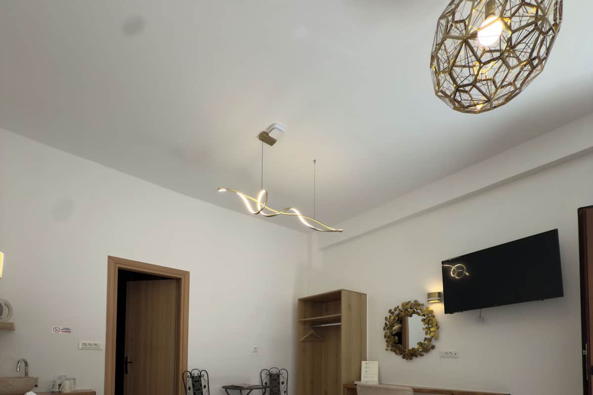 Double Room | 1 bedroom, desk, soundproofing, iron/ironing board