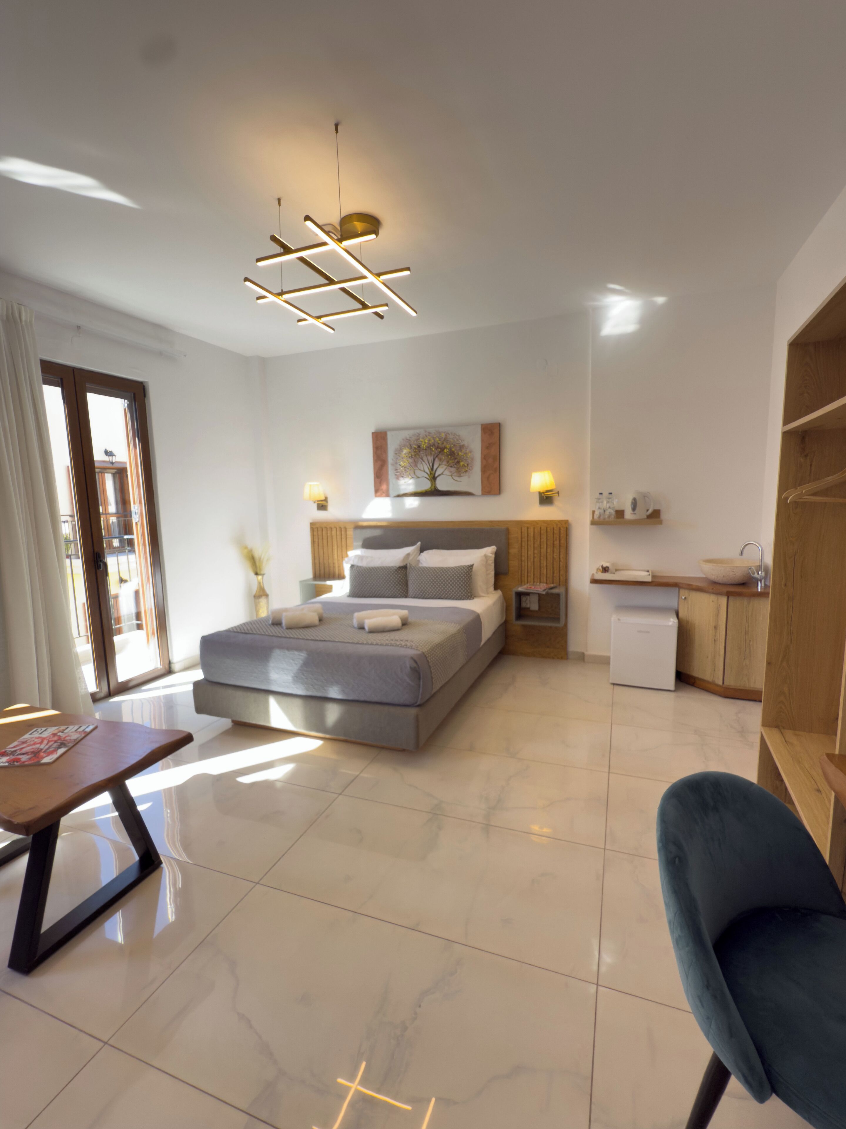 三人房, 陽台 | 書桌、隔音、熨斗/熨衣板、免費無線上網