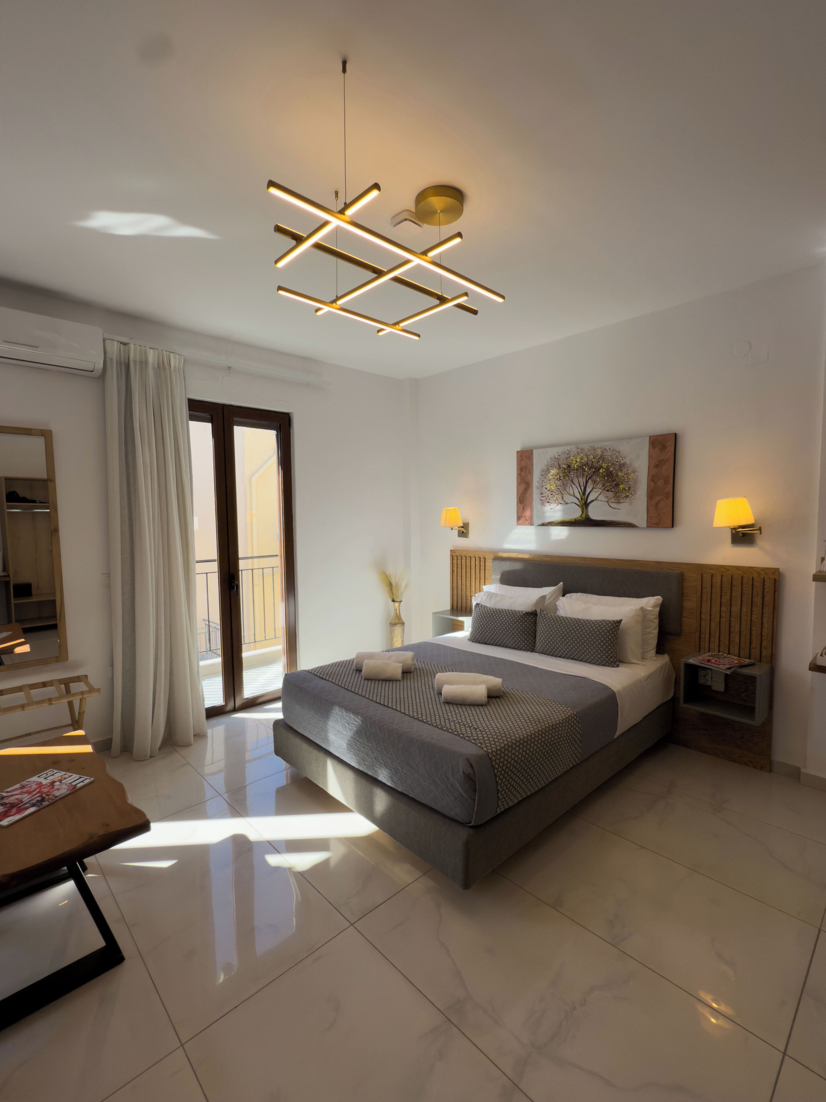 Photo - Deluxe Suites