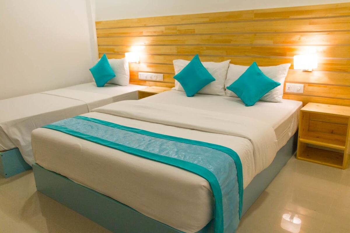 Premium bedding, minibar, in-room safe, desk