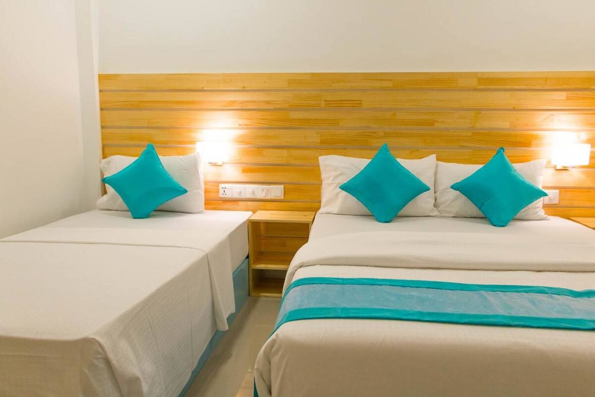 Deluxe Double or Twin Room With Balcony and Sea View