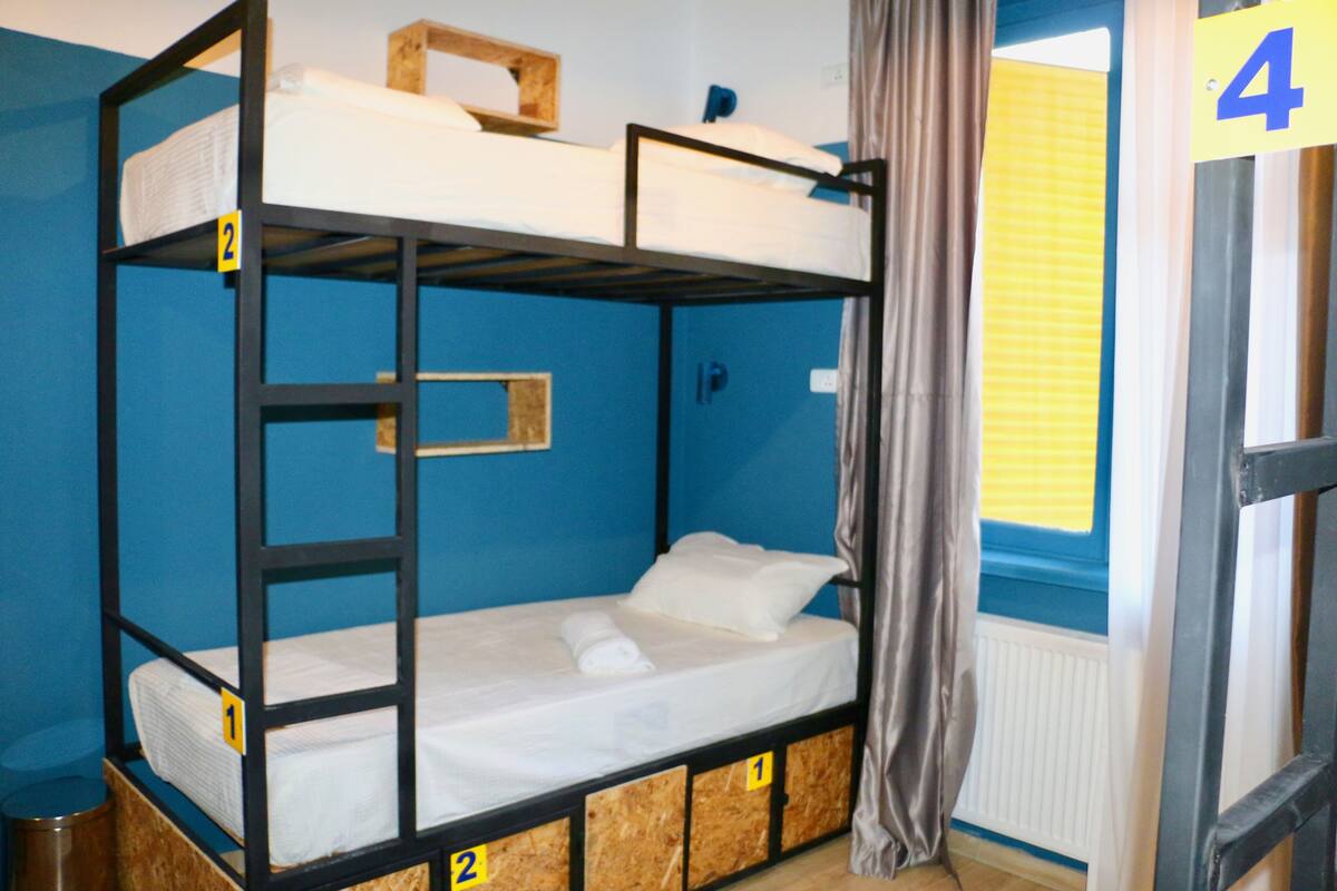 4 bedrooms, free WiFi, bed sheets