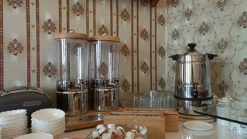 Tägliches inbegriffenes Frühstücksbuffet