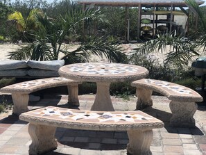 BBQ/picnic Area - Royal Hideaway (Conch Bar)