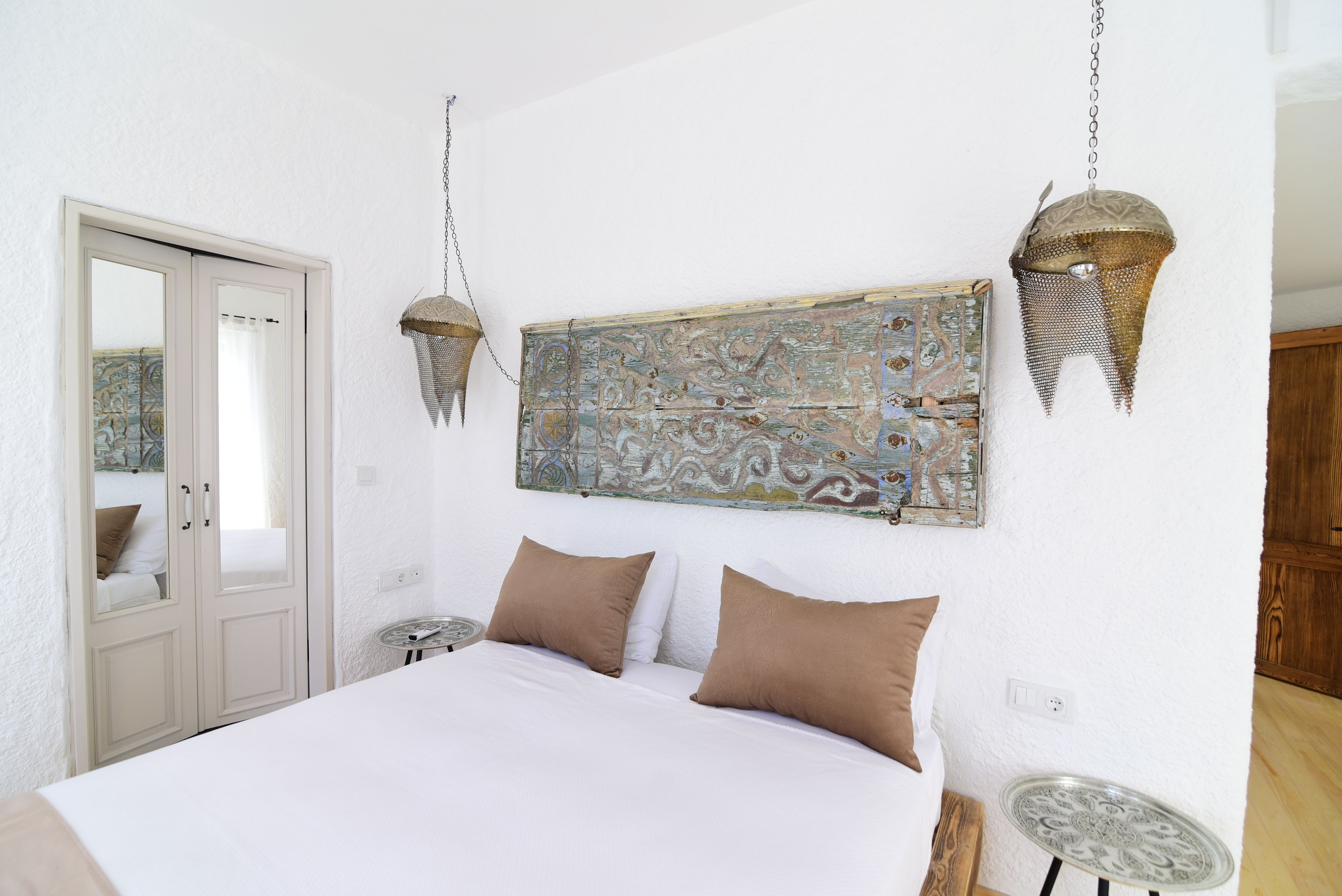 egyptian cotton sheets, premium bedding, minibar