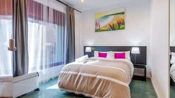 Kamar Double Deluks, kamar mandi umum | Meja kerja, Wi-Fi gratis, dan seprai linen