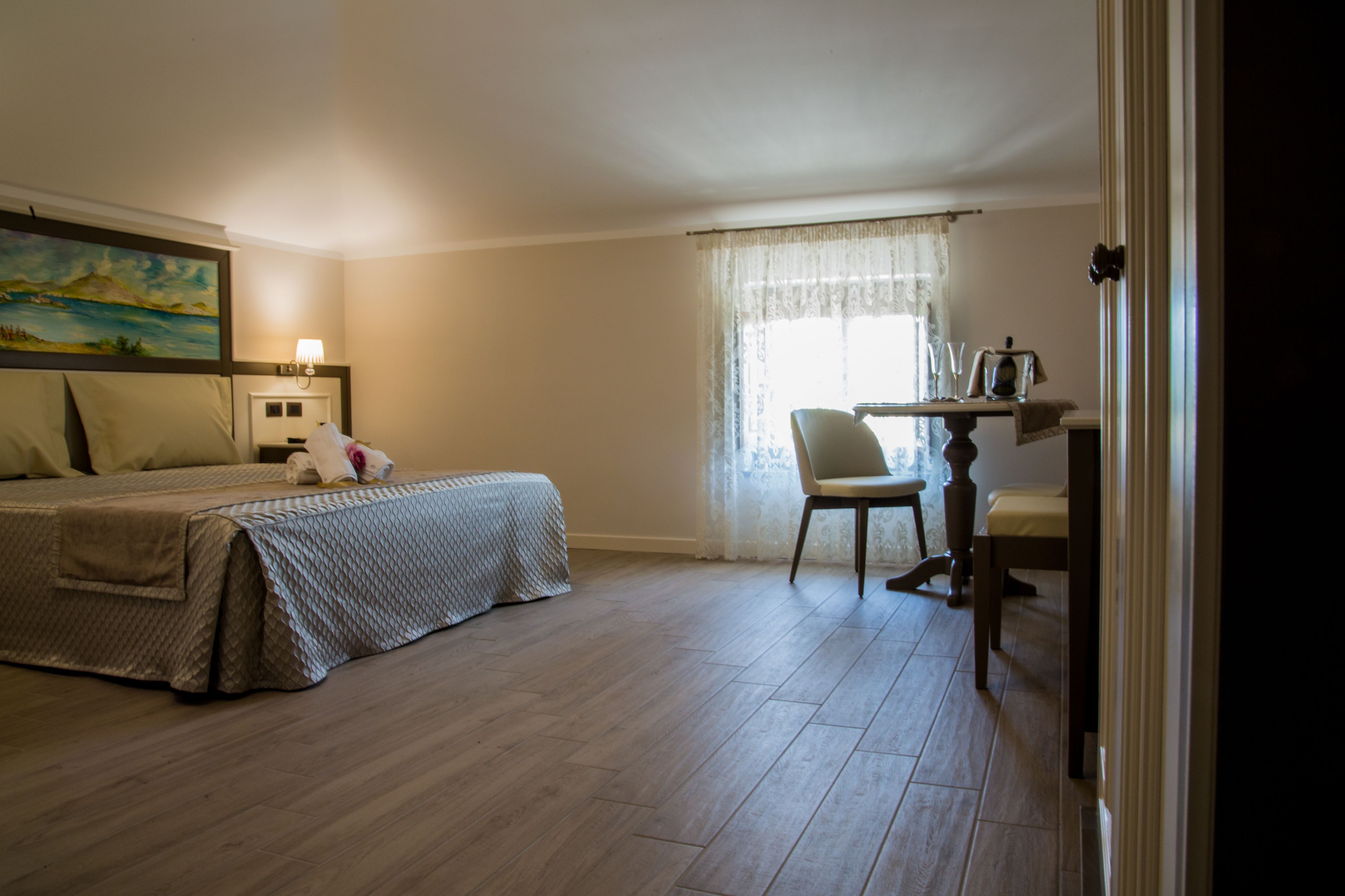 minibar, in-room safe, soundproofing, free wifi