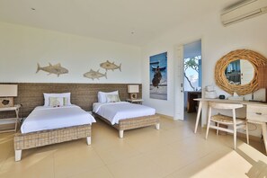 Luxury Villa, 4 Bedrooms | 4 bedrooms, in-room safe, desk, iron/ironing board - Villa Putih (Lembongan Island)