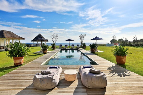 Sundeck