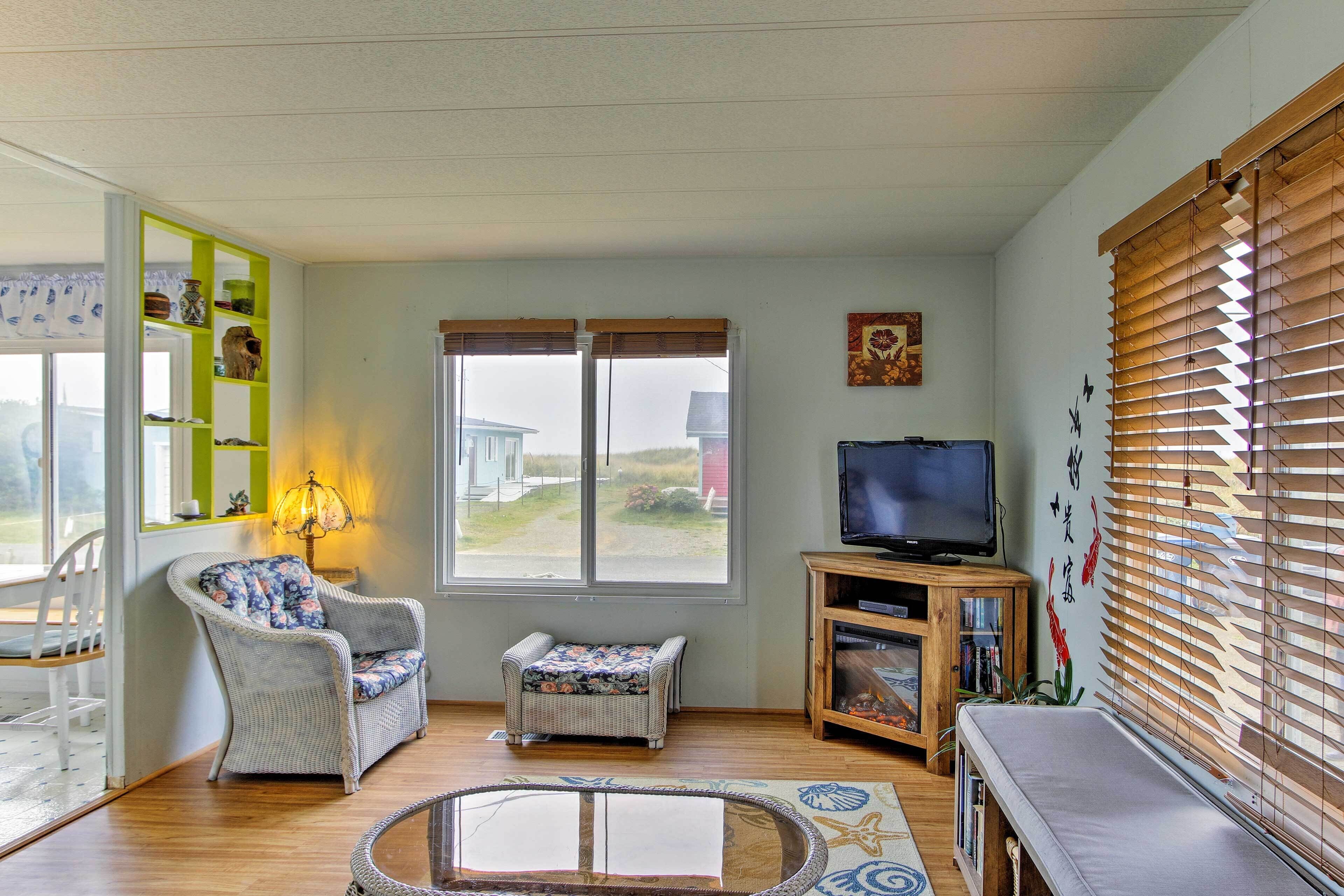 'The Little Orca's'- Short Walk to the Beach!