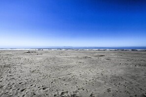 Una spiaggia nelle vicinanze