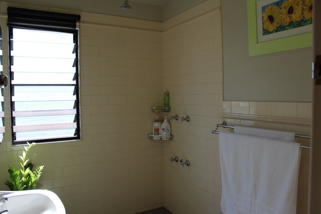 Cairns Central Walking Distance Upstairs — image 18