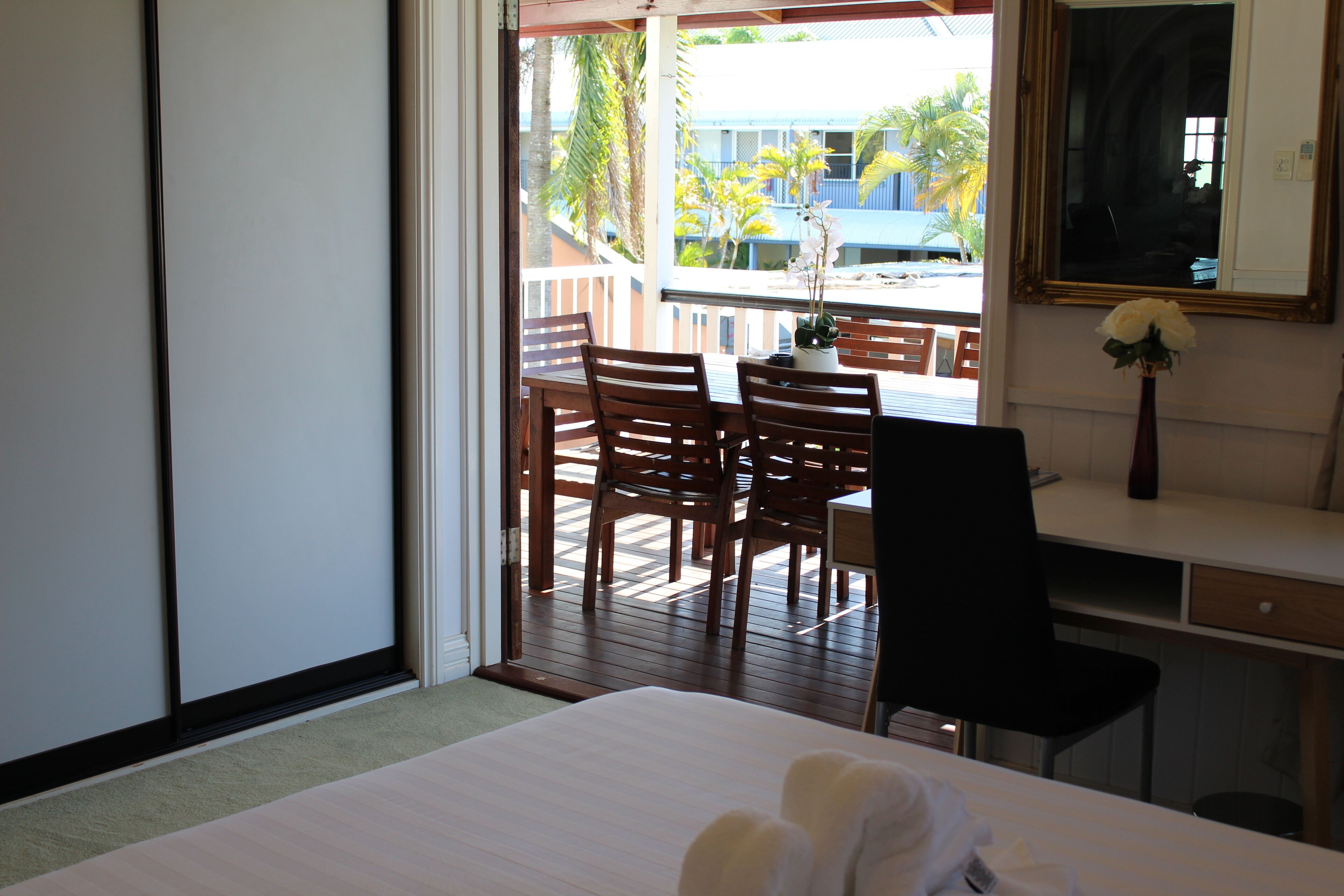 Cairns Central Walking Distance Upstairs — image 12