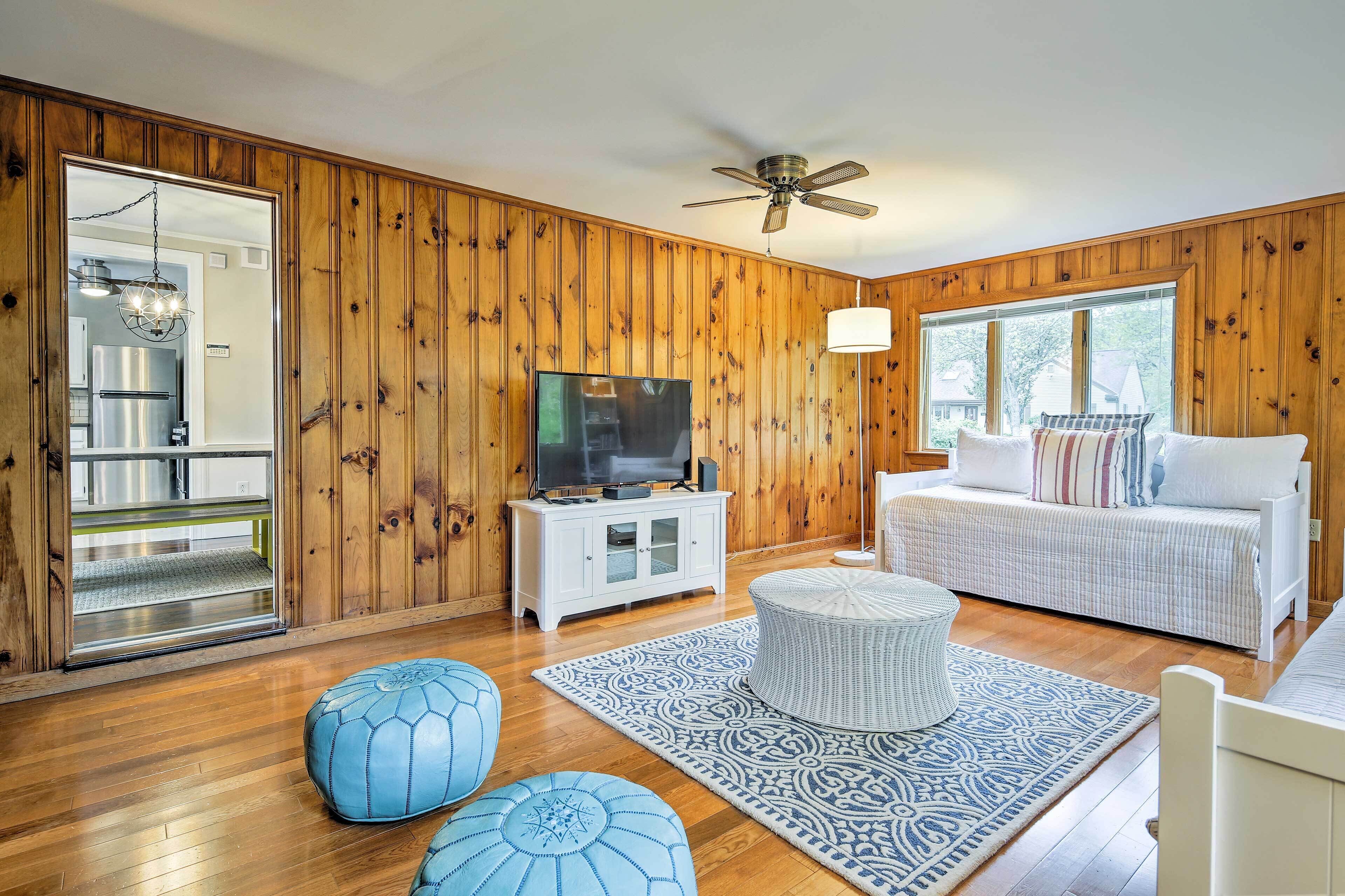 Spacious Getaway w/Deck - Walk to Nantucket Sound!
