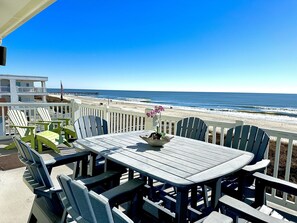 Outdoor dining - Beautiful 3 Bedroom Oceanfront Condo.  Walking Distance to Everything (Isle of Palms)