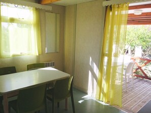 Dining - Bungalows and Caravan Seaside and Pool (OLMETO)