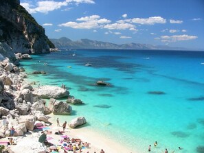 On the beach - SARDINIA SEA HOLIDAYS AND FREE CLIMBING (Cala Gonone)