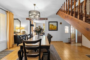 Dining - Only 250m from the sea, villa with air-conditioning and private, heated pool (Sanary-Sur-Mer)