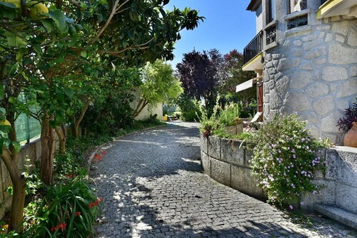 House / Villa - LANHESES - VIANA DO CASTELOHouse with garden
